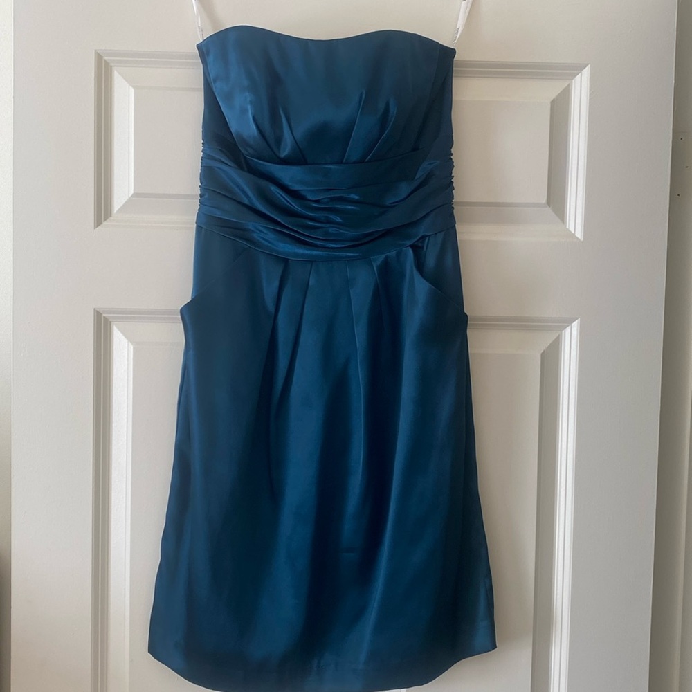 David’s Bridal Bridesmaid Cocktail Strapless Satin Look Mini Dress Style 83707